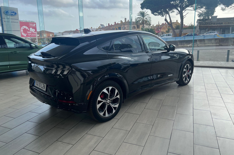 Ford Mustang Mach-E Premium AWD 258 kW 351 CV R.E