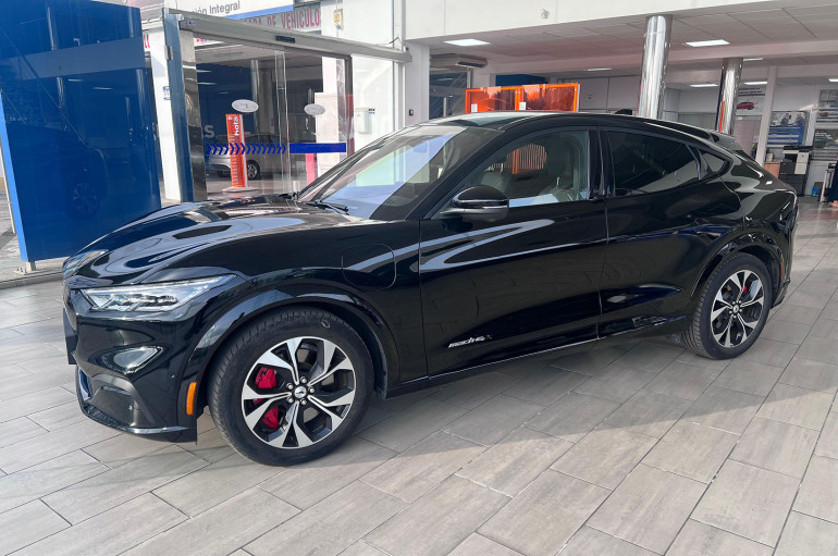 Ford Mustang Mach-E Premium AWD 258 kW 351 CV R.E