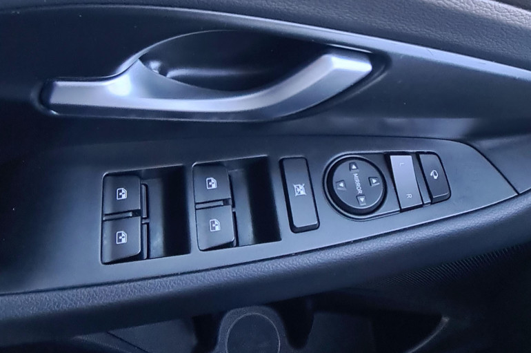 HYUNDAI I30 5P TGDI 1,0 100CV 48V KLASS