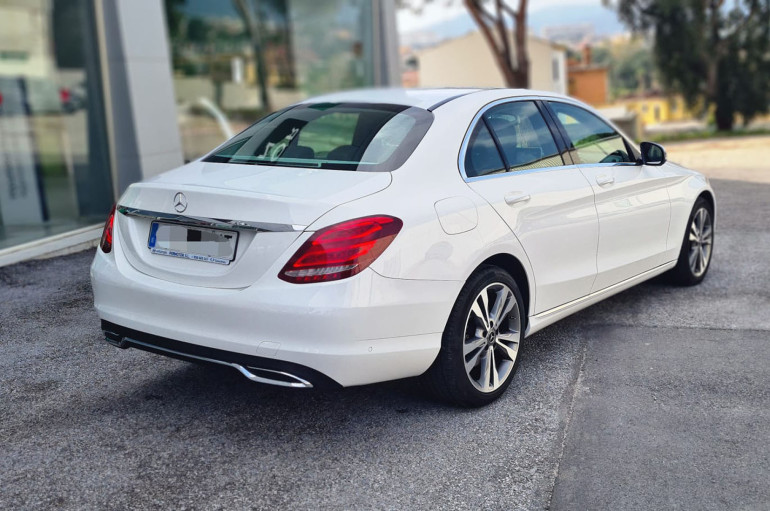 MERCEDES BENZ C220D