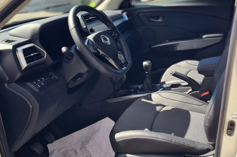 KGM TIVOLI G15 GSR LIMITED 163 CV