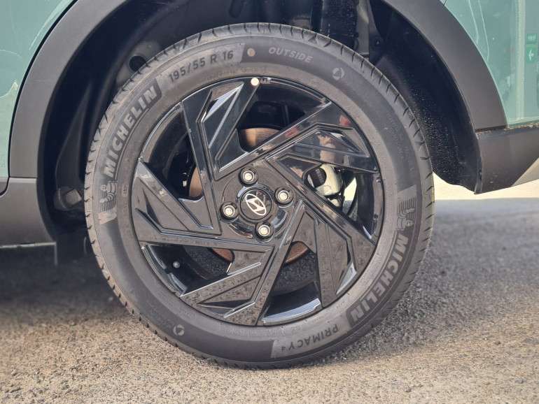 HYUNDAI BAYON 1,0 BLACK LINE