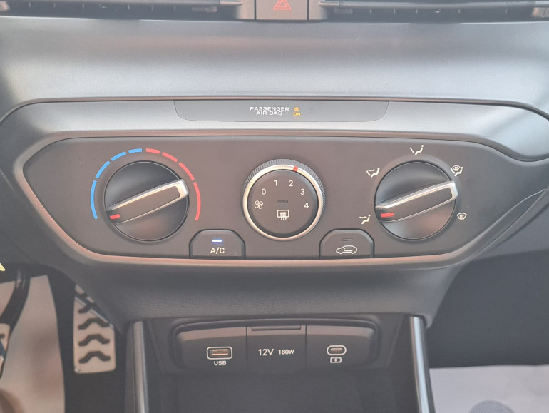 HYUNDAI BAYON 1,0 BLACK LINE